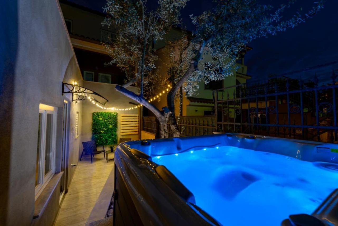 Studio Apartment Mare With Private Garden And Jacuzzi วิงกุรัน ภายนอก รูปภาพ