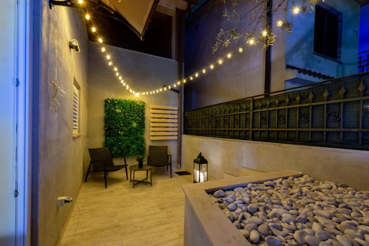 Studio Apartment Mare With Private Garden And Jacuzzi วิงกุรัน ภายนอก รูปภาพ