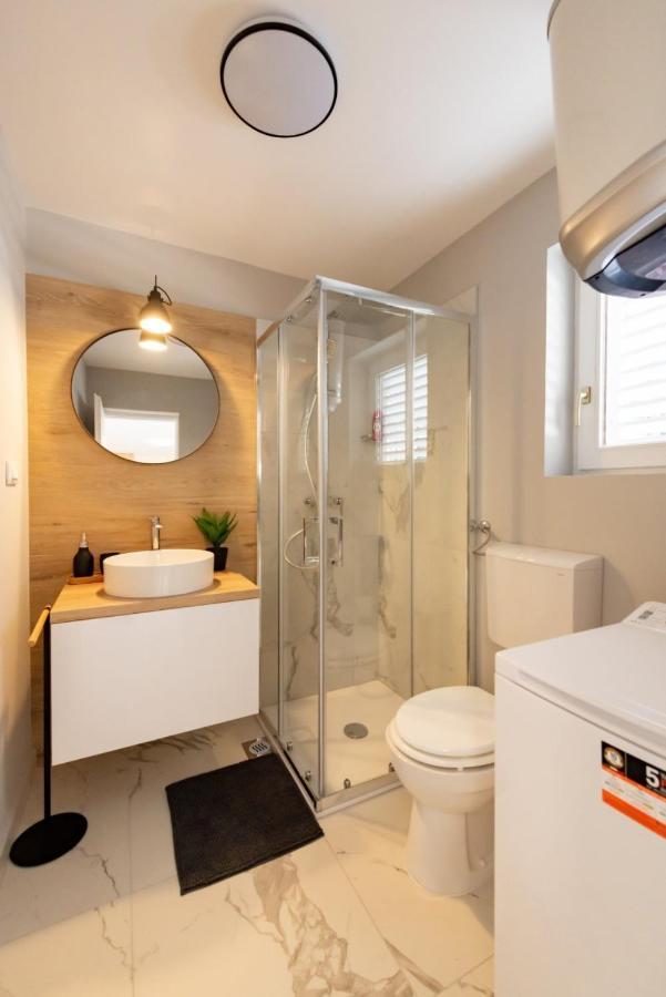 Studio Apartment Mare With Private Garden And Jacuzzi วิงกุรัน ภายนอก รูปภาพ